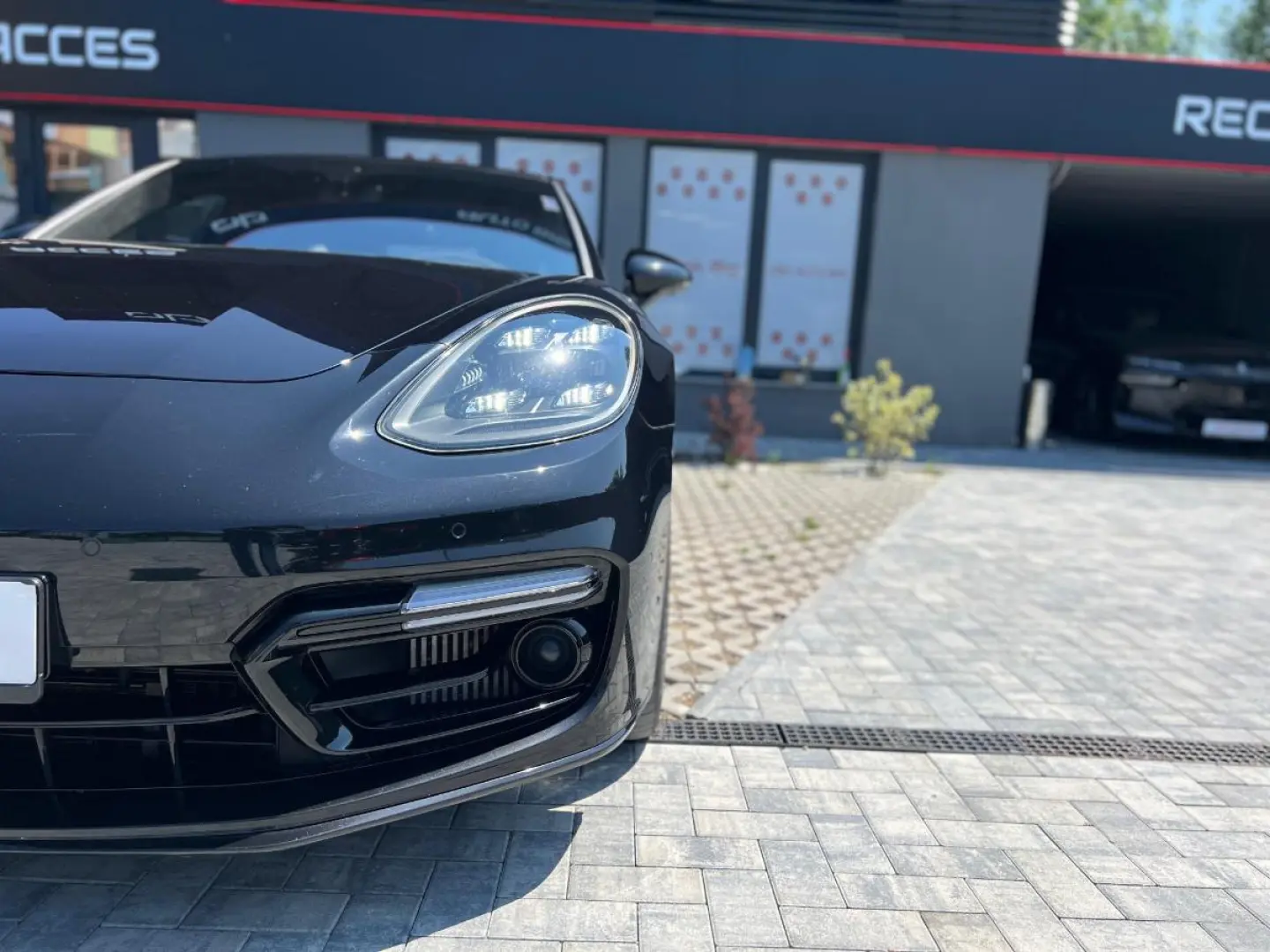 Porsche Panamera 4 E-Hybrid