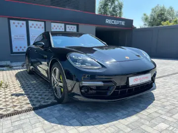 Porsche Panamera 4 E-Hybrid