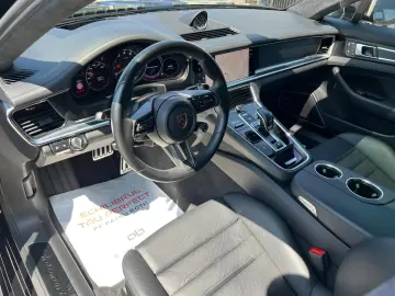 Porsche Panamera 4 E-Hybrid