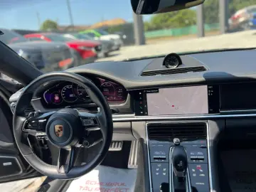 Porsche Panamera 4 E-Hybrid