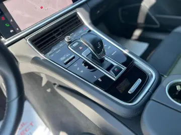 Porsche Panamera 4 E-Hybrid