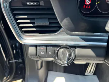 Porsche Panamera 4 E-Hybrid
