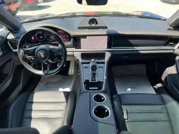 Porsche Panamera 4 E-Hybrid
