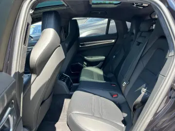 Porsche Panamera 4 E-Hybrid