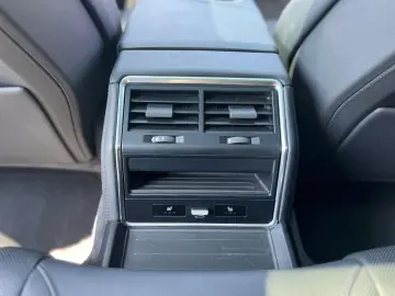 Porsche Panamera 4 E-Hybrid
