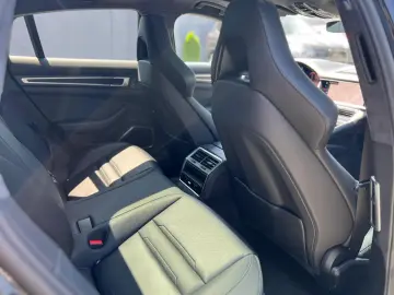 Porsche Panamera 4 E-Hybrid