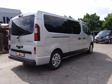 Trafic Space Class L2-Autom/8Sit/Deluxe/NAVI