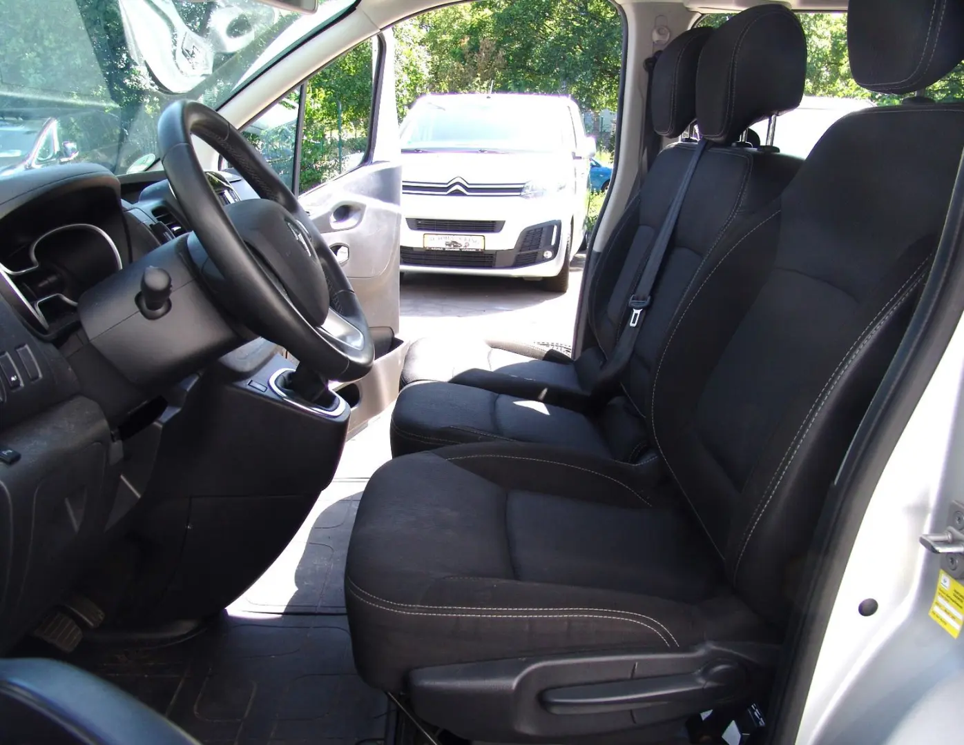 Trafic Space Class L2-Autom/8Sit/Deluxe/NAVI