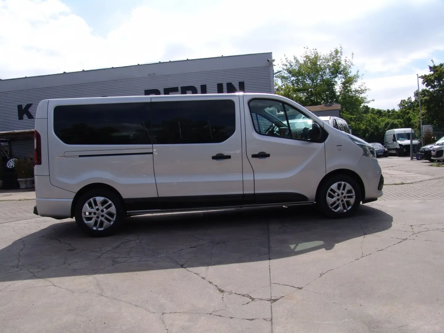 Trafic Space Class L2-Autom/8Sit/Deluxe/NAVI