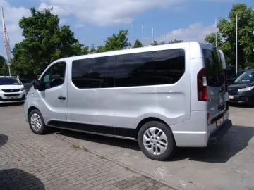 Trafic Space Class L2-Autom/8Sit/Deluxe/NAVI