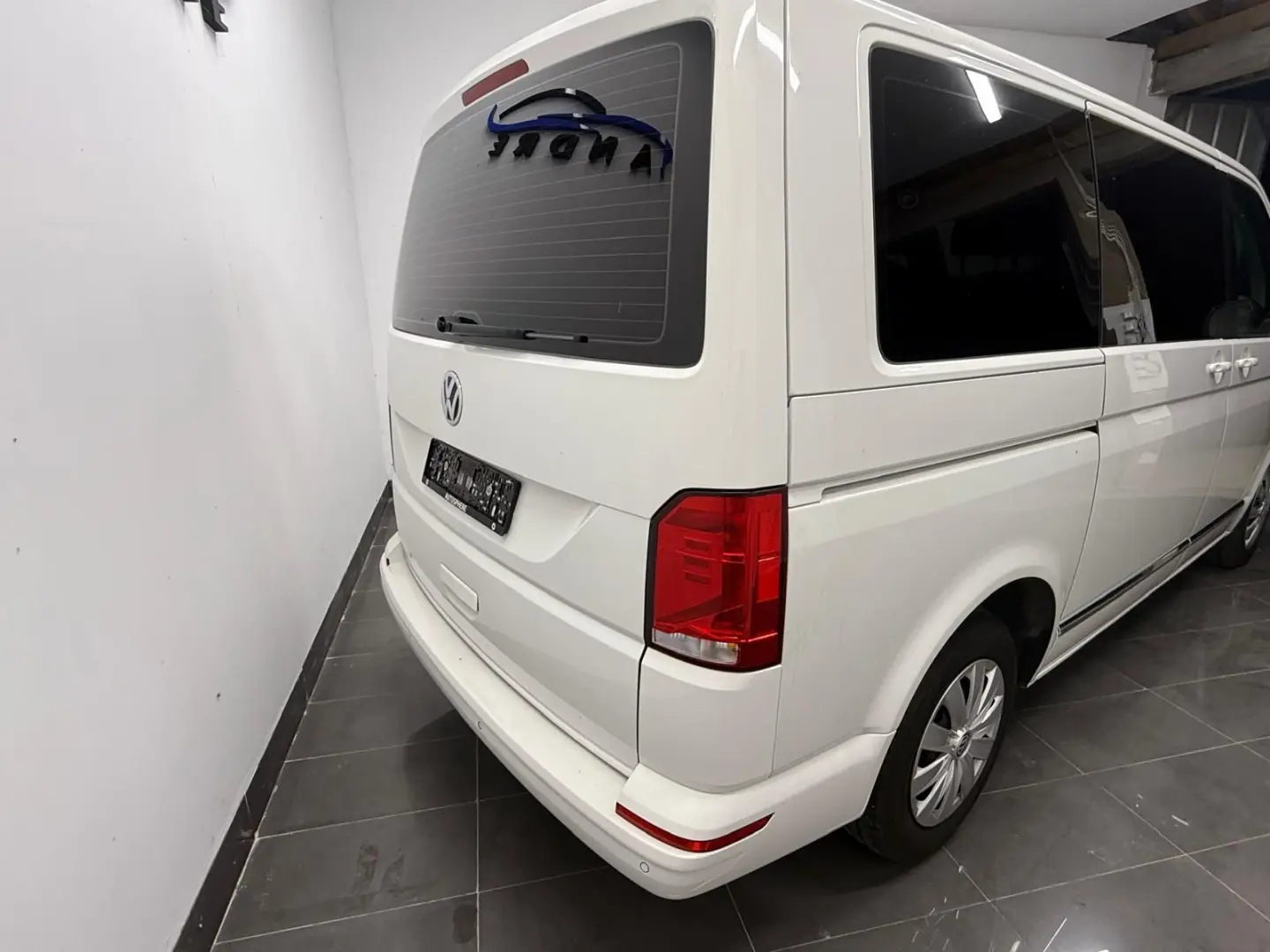 T6.1 Transporter Kombi FWD