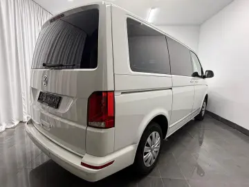 T6.1 Transporter Kombi FWD