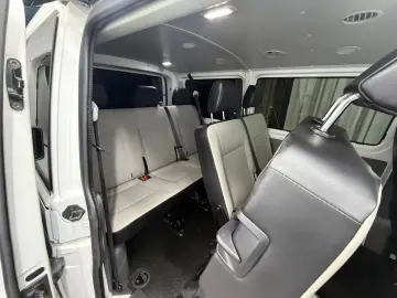 T6.1 Transporter Kombi FWD