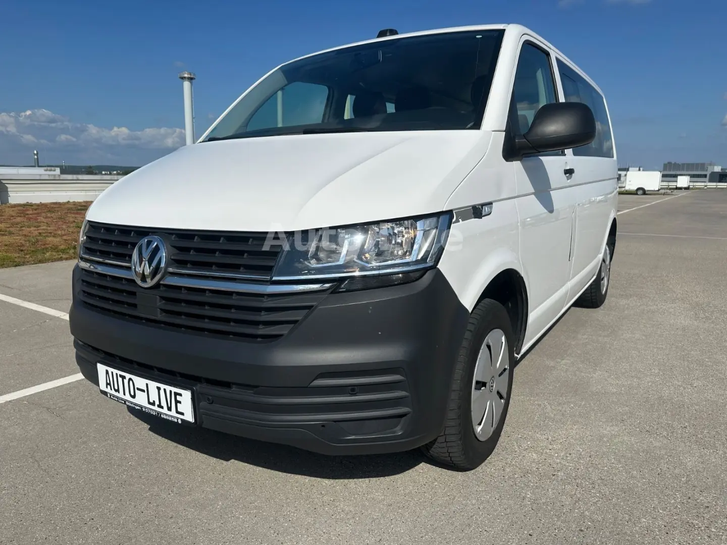 T6.1 Transporter 2,0 TDI*AUTOMATIK*9-SITZE*KLIMA