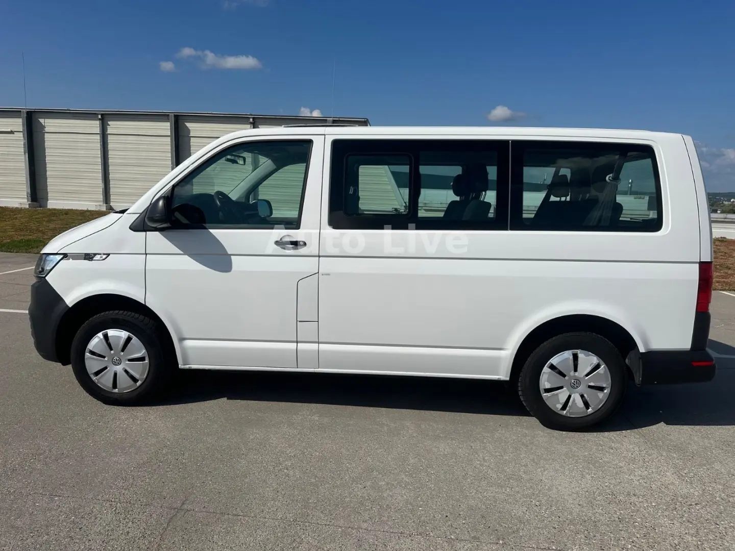 T6.1 Transporter 2,0 TDI*AUTOMATIK*9-SITZE*KLIMA