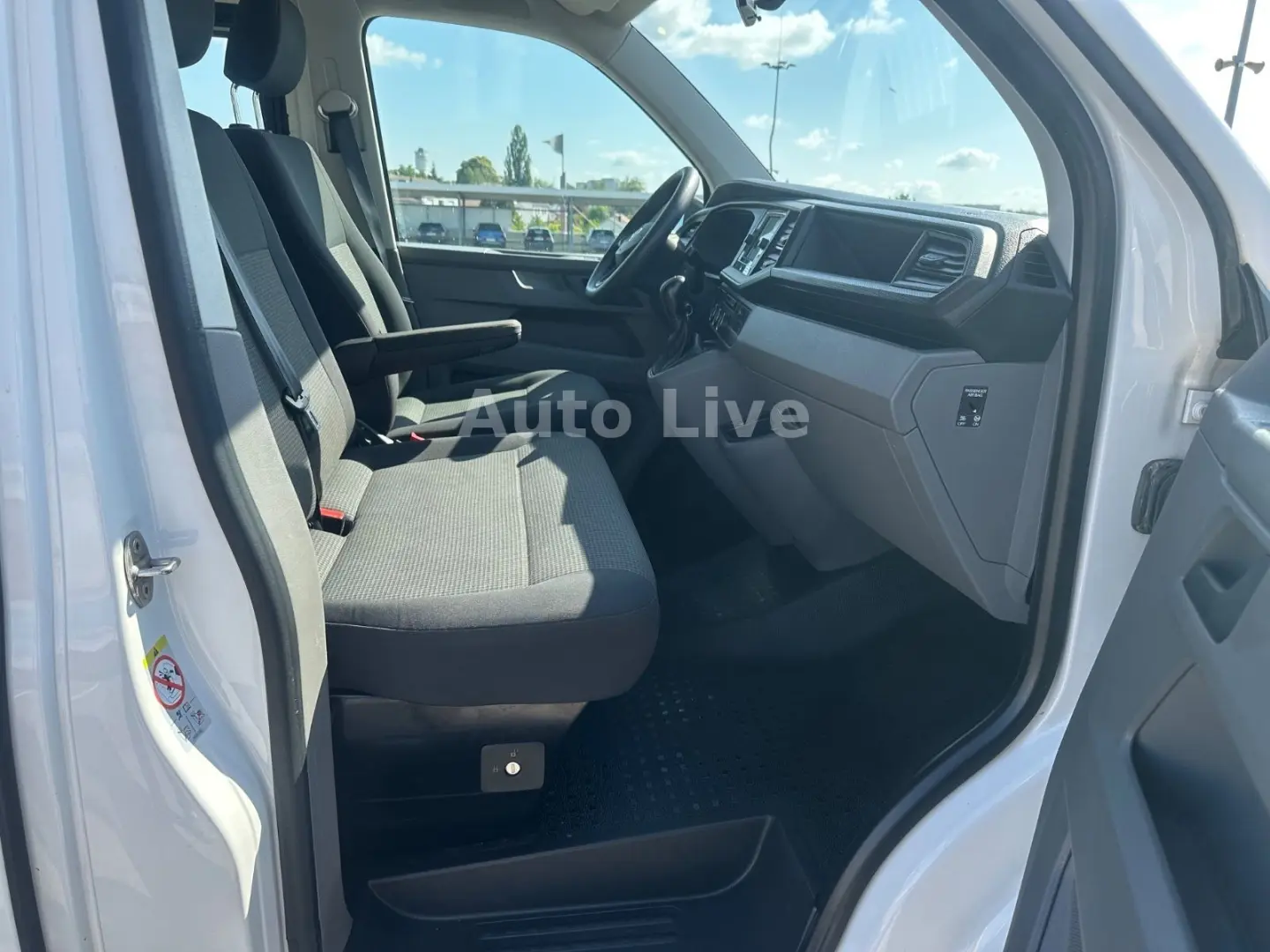 T6.1 Transporter 2,0 TDI*AUTOMATIK*9-SITZE*KLIMA