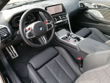 M8 Competition LASER HuD NAVI KAMERA SHZ PDC B&W