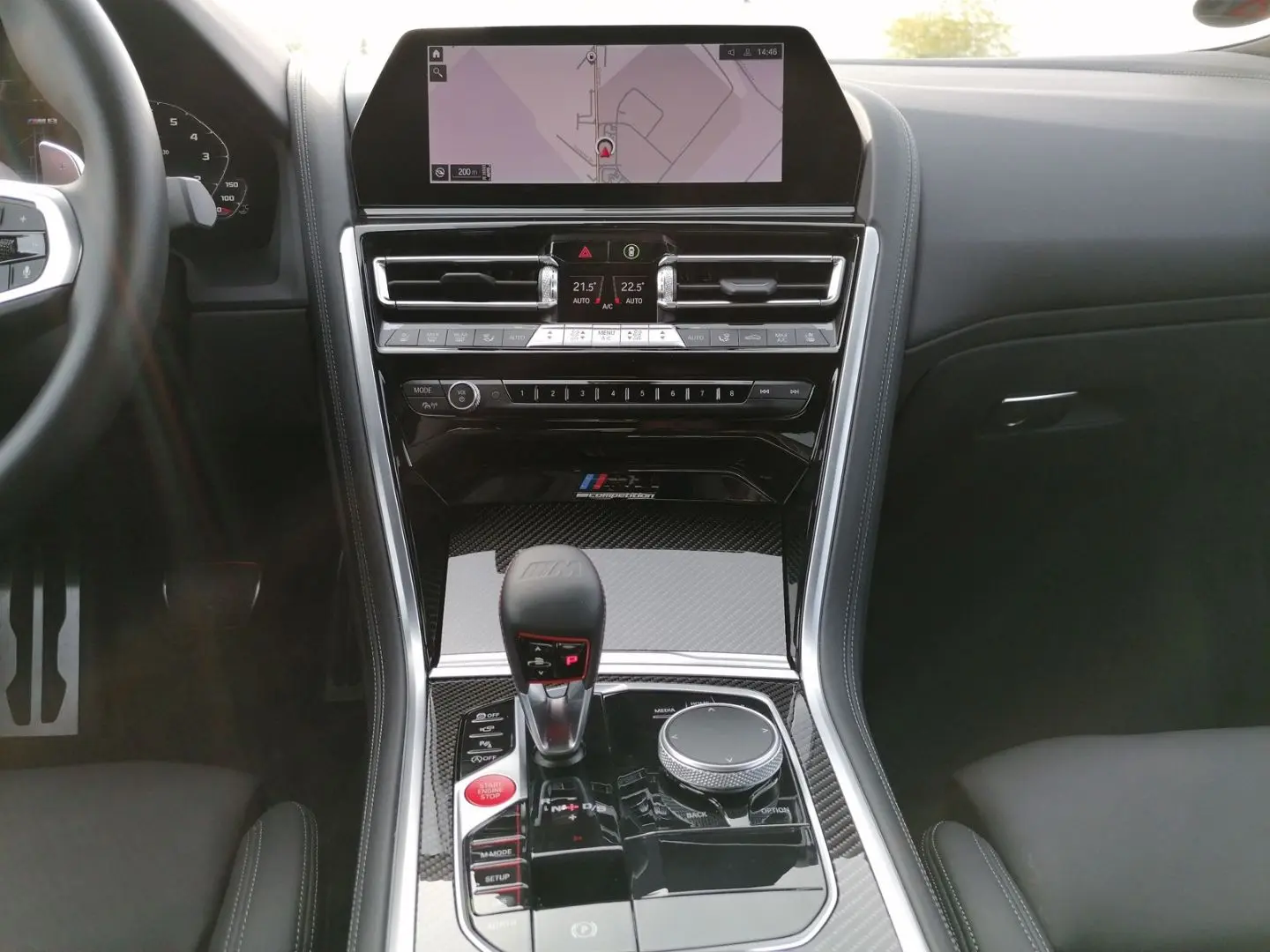 M8 Competition LASER HuD NAVI KAMERA SHZ PDC B&W