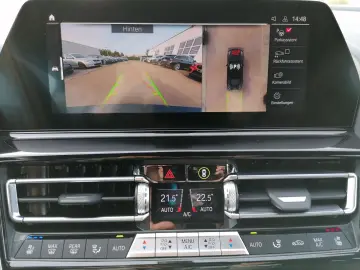 M8 Competition LASER HuD NAVI KAMERA SHZ PDC B&W