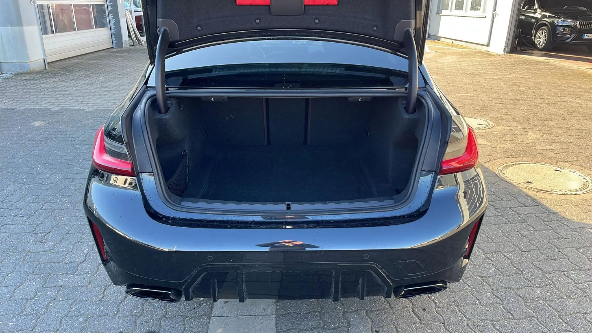 M340d xDrive Limousine HiFi DAB LED RFK Shz PDC