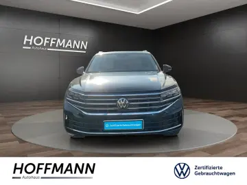 Touareg 3.0TDI  Elegance 4Motion AHK+Navi+Pano