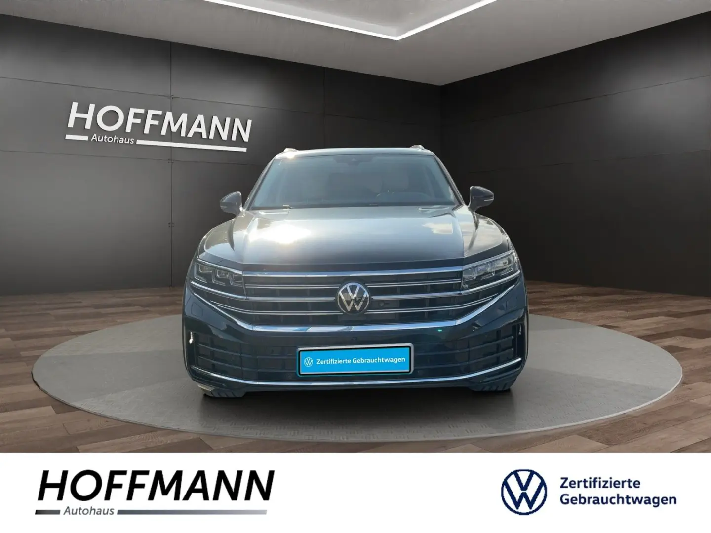 Touareg 3.0TDI  Elegance 4Motion AHK+Navi+Pano