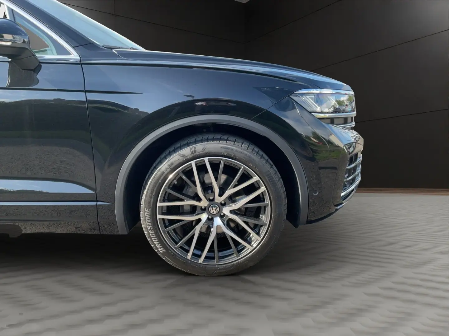 Touareg 3.0TDI  Elegance 4Motion AHK+Navi+Pano