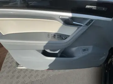 Touareg 3.0TDI  Elegance 4Motion AHK+Navi+Pano