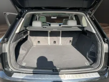 Touareg 3.0TDI  Elegance 4Motion AHK+Navi+Pano