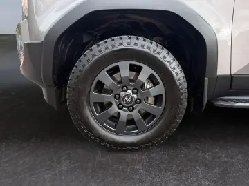 Land Cruiser 2.8 D-4D Executive *360*Navi*LED*