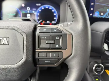 Land Cruiser 2.8 D-4D Executive *360*Navi*LED*