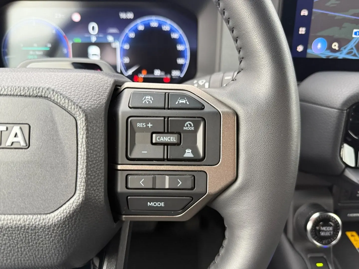 Land Cruiser 2.8 D-4D Executive *360*Navi*LED*