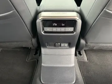 Land Cruiser 2.8 D-4D Executive *360*Navi*LED*