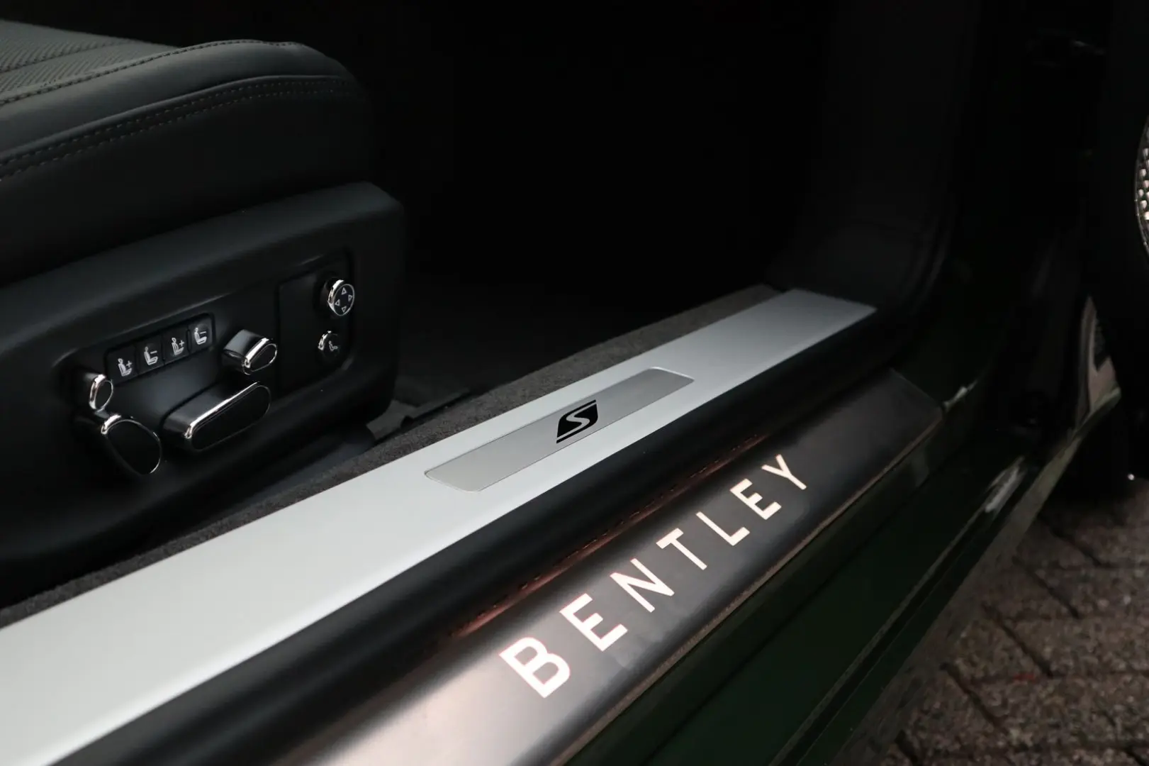 Continental GT V8 S *NAIM*MY 24*