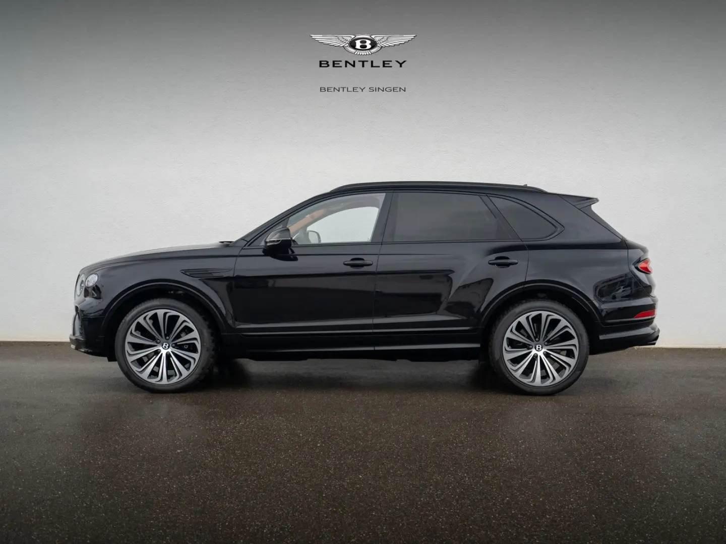 Bentayga Azure V8