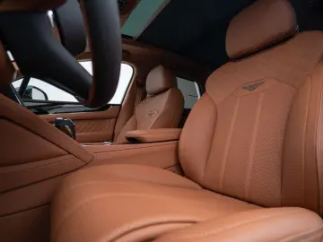 Bentayga Azure V8