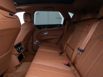Bentayga Azure V8
