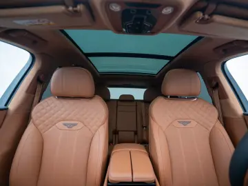 Bentayga Azure V8