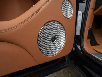 Bentayga Azure V8