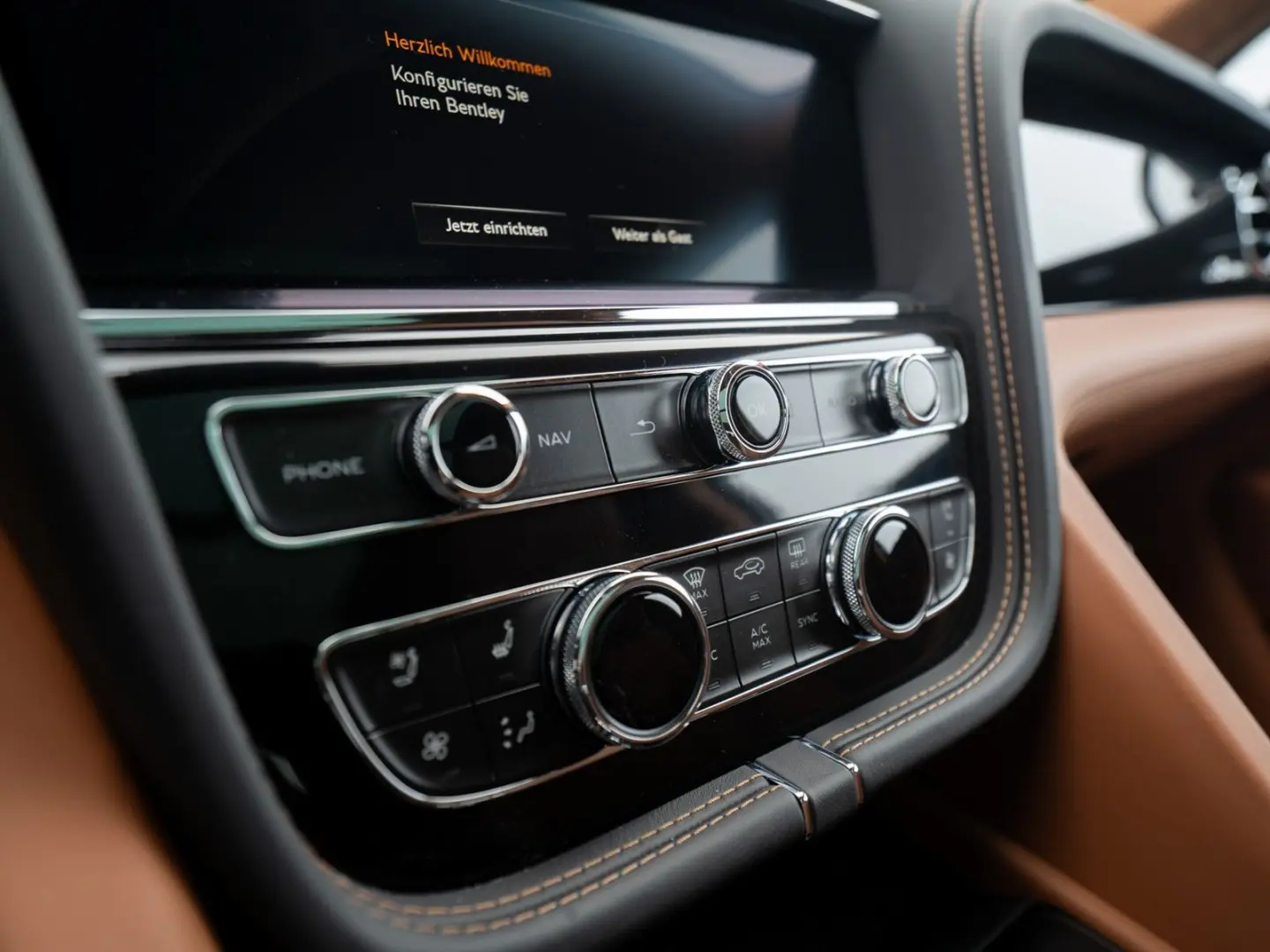 Bentayga Azure V8
