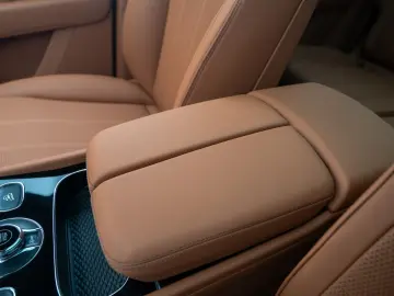 Bentayga Azure V8