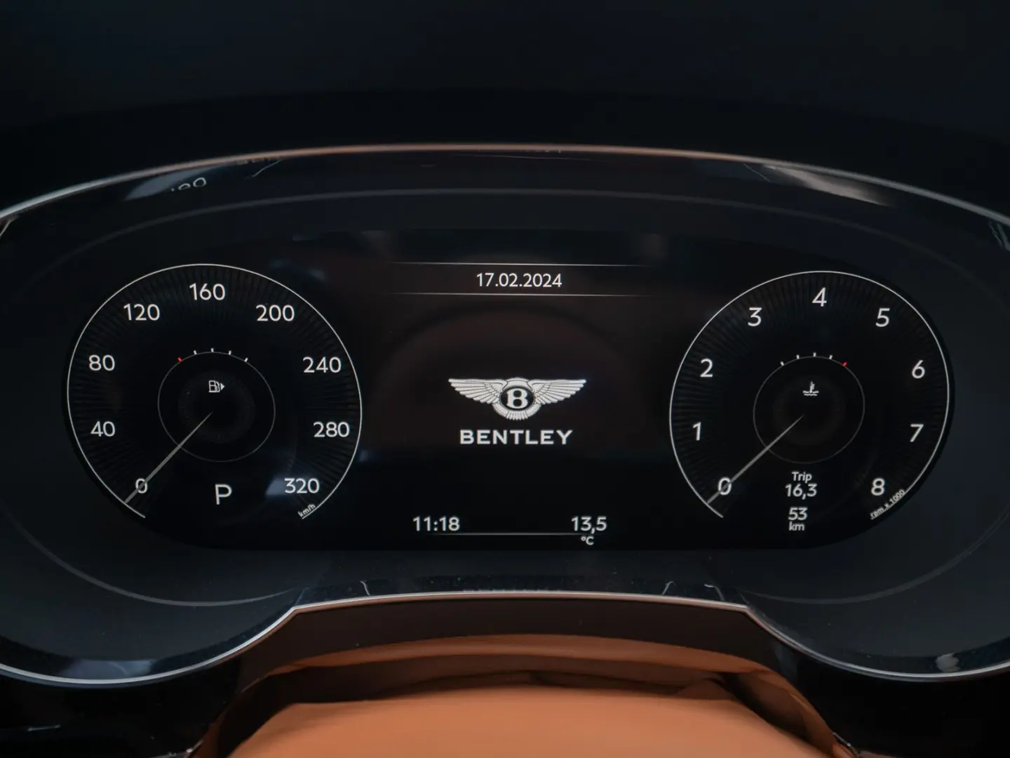 Bentayga Azure V8