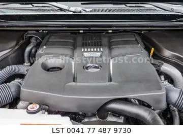 GX 550 Premium 3.4V6  Automatik AWD- T1 € 72.900
