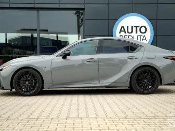 IS 500 F Sport Performance
