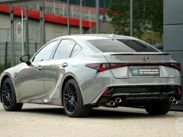 IS 500 F Sport Performance