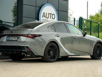 IS 500 F Sport Performance