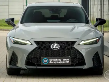 IS 500 F Sport Performance