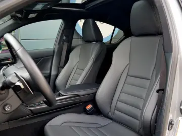 IS 500 F Sport Performance