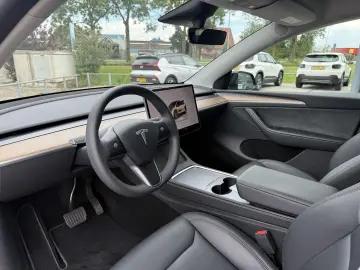 Model Y Long Range AWD Dual | Autopilot | Panora