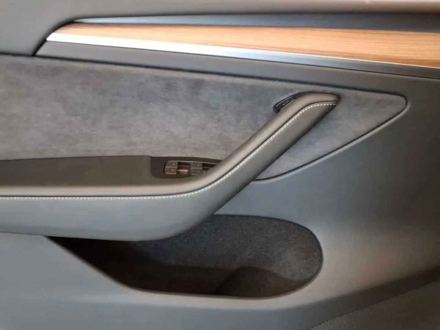 Model Y Long Range Dual Motor AWD